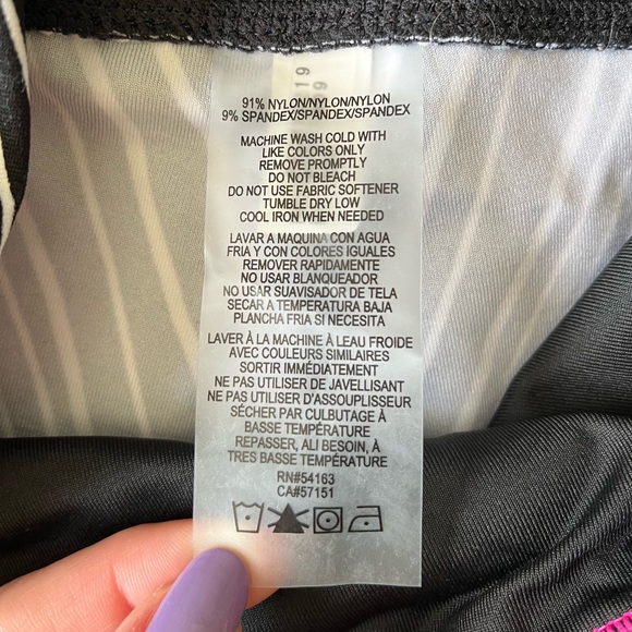 Calvin Klein Performance Leggings Size Medium - Picture 9 of 9